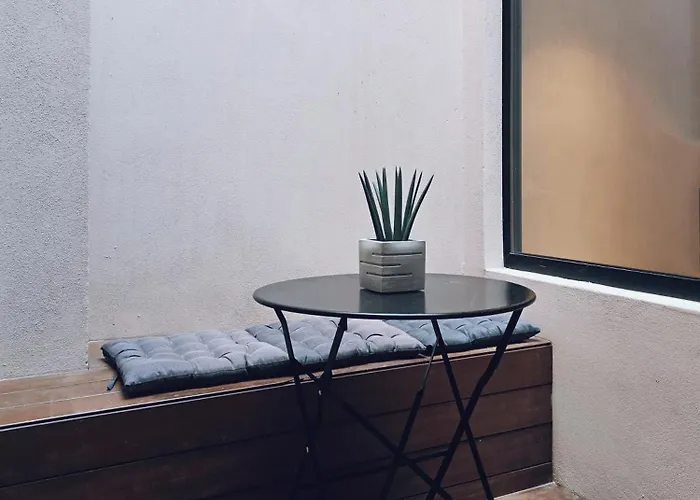 Monastery Estate Venetian Harbor ハニア