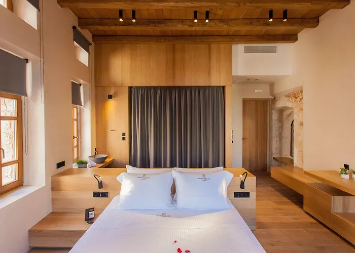 Monastery Estate Venetian Harbor ホテル 5*