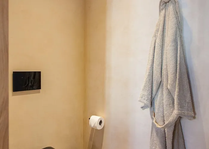 Monastery Estate Venetian Harbor ホテル