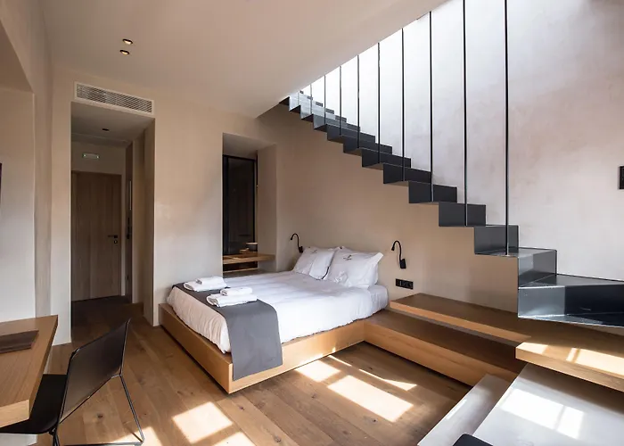 Monastery Estate Venetian Harbor Ханья